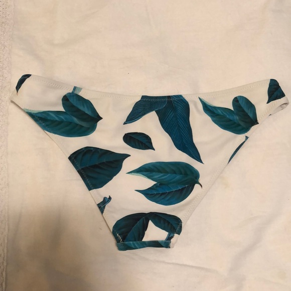 Floral Print Wrap Bikini - Picture 3 of 5